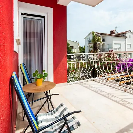 Ava Apartmán *